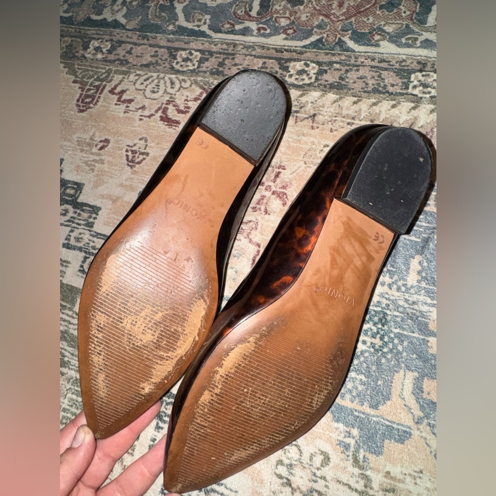 Vionic Women's Brown Patterned Flats - image 4
